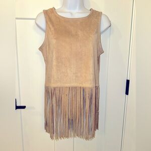 Shyanne western suede like fringed top. Small